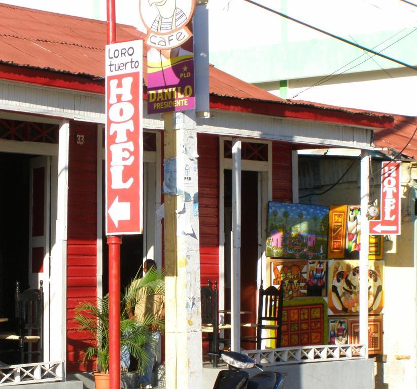 Hotel Loro Tuerto Barahona Exterior photo